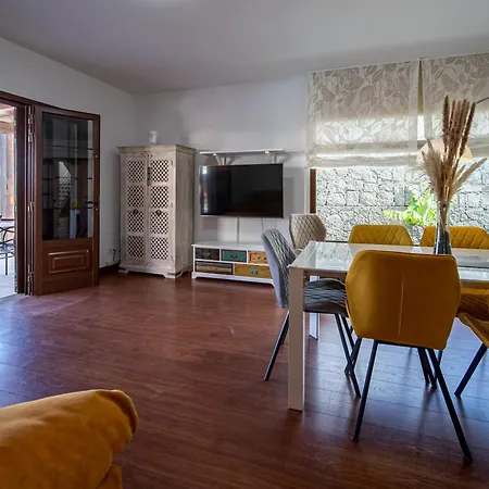 Vv Siray Pool & Play - 3 Bed * Yaiza (Lanzarote)
