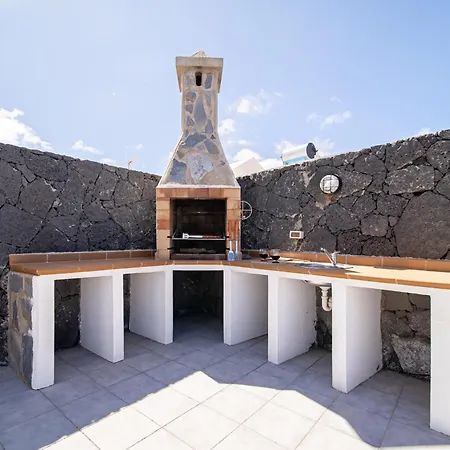 Vv Siray Pool & Play - 3 Bed * Yaiza (Lanzarote)