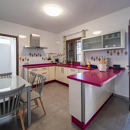 Villa Vv Siray Pool & Play - 3 Bed *