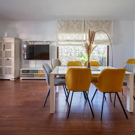 Vv Siray Pool & Play - 3 Bed Yaiza