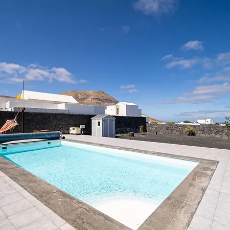 Vv Siray Pool & Play - 3 Bed * Yaiza
